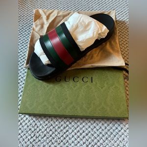 Men’s gucci slides.